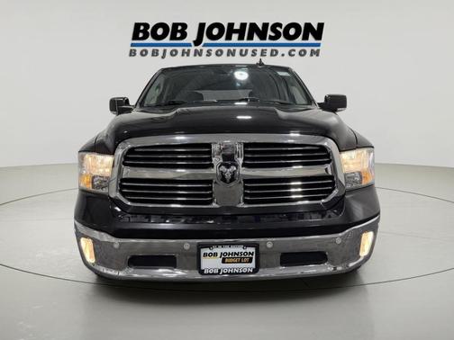 Brilliant Black Crystal Pearlcoat 2016 RAM 1500 Big Horn