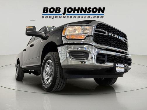 Diamond Black Crystal Pearlcoat 2024 RAM 3500 Tradesman Crew Cab 4x4 6'4' Box