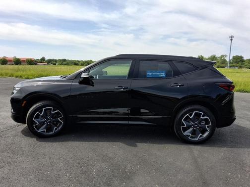 Black 2022 Chevrolet Blazer RS