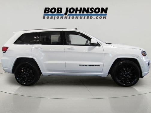 Bright White Clearcoat 2019 Jeep Grand Cherokee Altitude