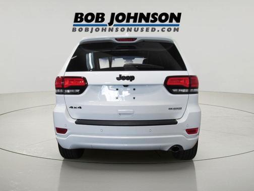 Bright White Clearcoat 2019 Jeep Grand Cherokee Altitude
