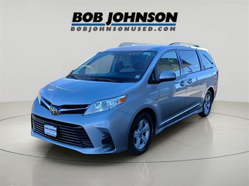 2018 Toyota Sienna LE