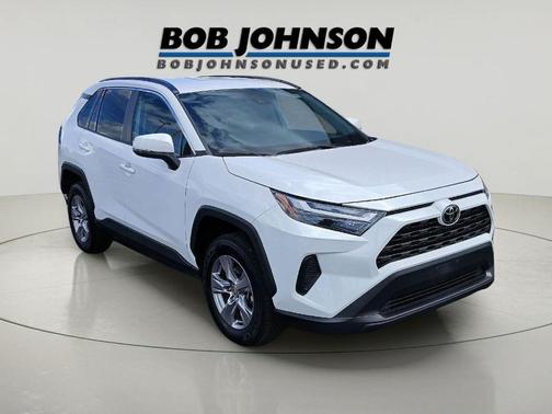 Ice Cap 2025 Toyota RAV4 XLE