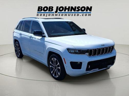 Bright White Clearcoat 2023 Jeep Grand Cherokee Overland