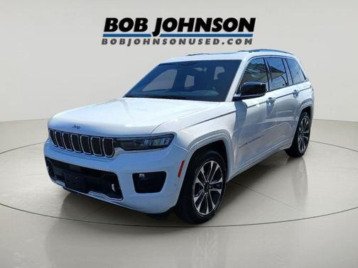Bright White Clearcoat 2023 Jeep Grand Cherokee Overland