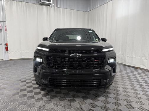 Mosaic Black Metallic 2026 Chevrolet Traverse RS