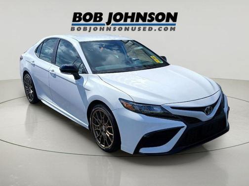 Ice Cap 2024 Toyota Camry SE