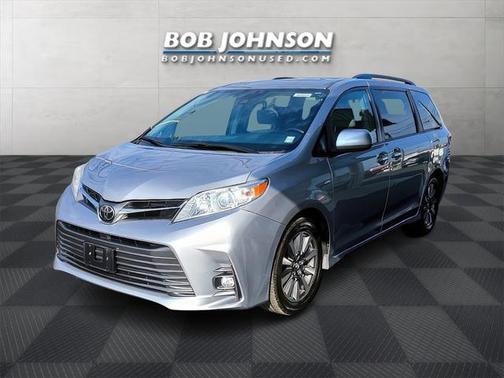 2018 Toyota Sienna XLE Premium