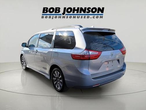 2018 Toyota Sienna XLE Premium