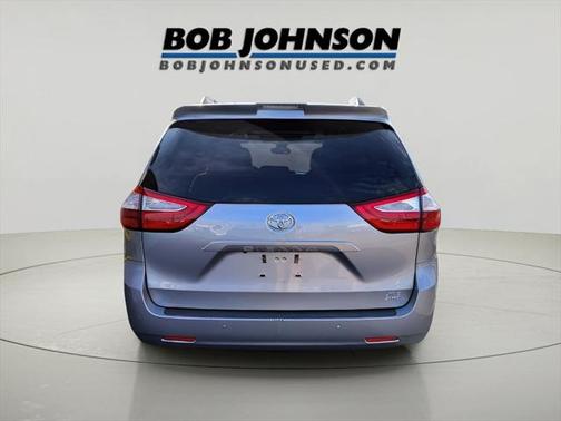 2018 Toyota Sienna XLE Premium