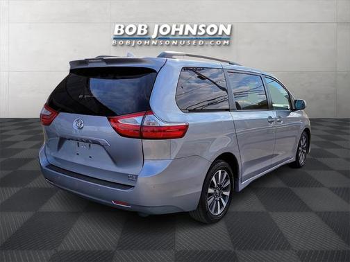 2018 Toyota Sienna XLE Premium