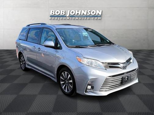 2018 Toyota Sienna XLE Premium