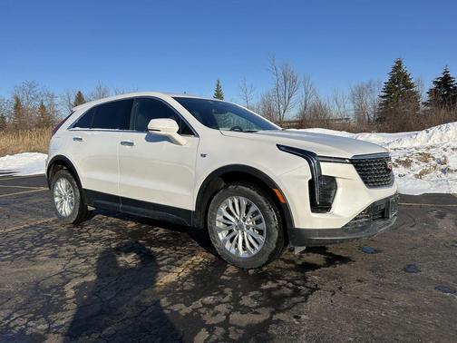 2024 Cadillac XT4 Luxury