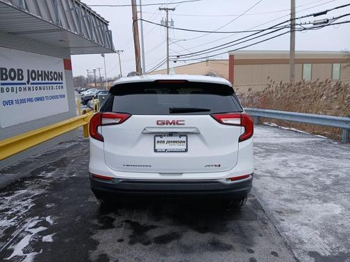 2023 GMC Terrain AWD AT4
