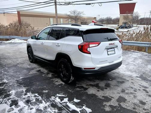 2023 GMC Terrain AWD AT4