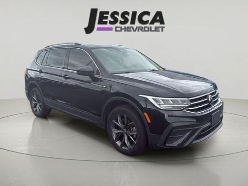 Deep Black Pearl 2022 Volkswagen Tiguan 2.0T SE 4MOTION