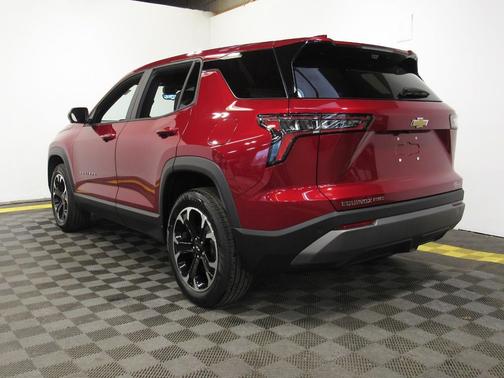 Radiant Red Tintcoat 2025 Chevrolet Equinox 1LT