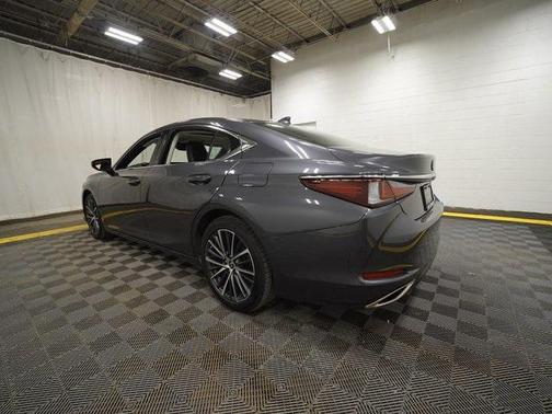 2022 Lexus ES 350 Base