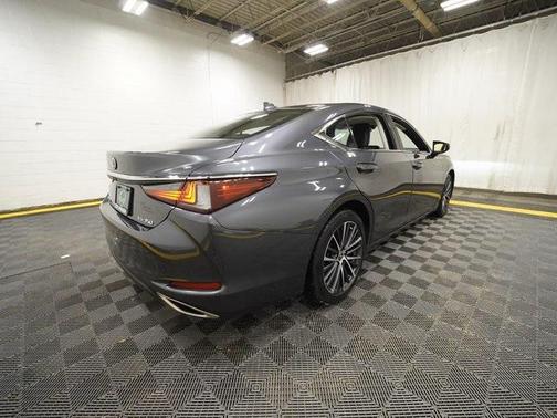 2022 Lexus ES 350 Base