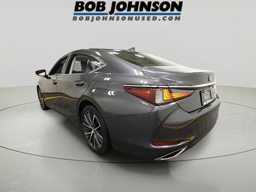 2022 Lexus ES 350 Base