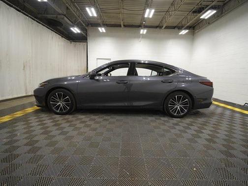 2022 Lexus ES 350 Base