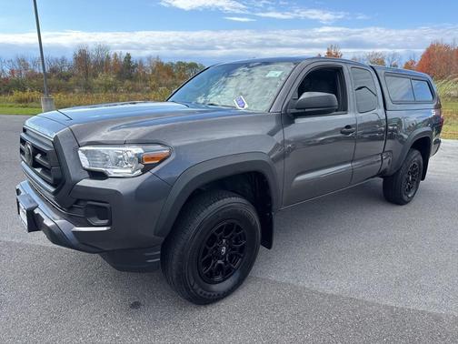 2022 Toyota Tacoma SR