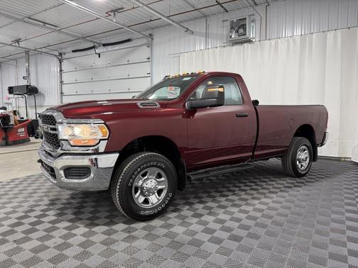 2024 RAM 2500 Tradesman Regular Cab 4x4 8' Box