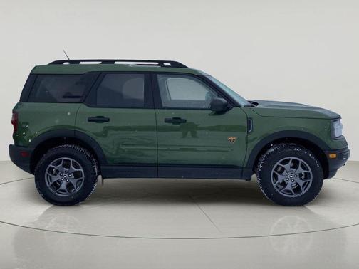 Eruption Green Metallic 2023 Ford Bronco Sport Badlands