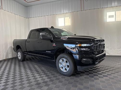 2025 RAM 2500 Big Horn Crew Cab 4x4 6'4' Box