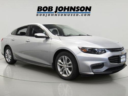 Silver Ice Metallic 2018 Chevrolet Malibu LT