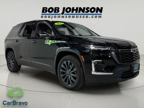 Mosaic Black Metallic 2023 Chevrolet Traverse RS