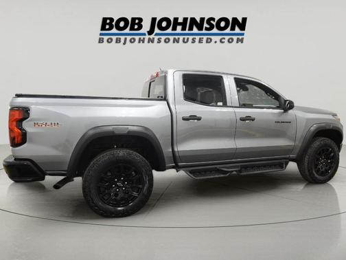 Sterling Gray Metallic 2024 Chevrolet Colorado Trail Boss