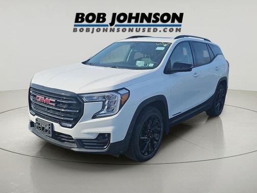 Summit White 2023 GMC Terrain SLT