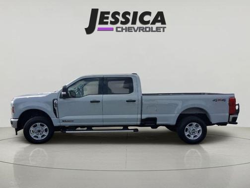 Avalanche Gray 2025 Ford F-250 XLT