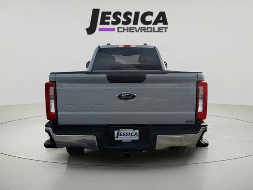 Avalanche Gray 2025 Ford F-250 XLT