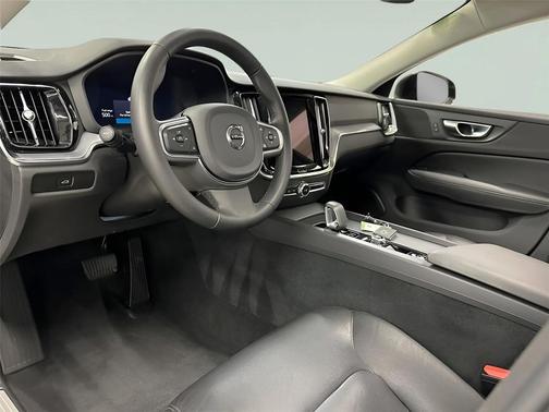 2025 Volvo S60 B5 Core