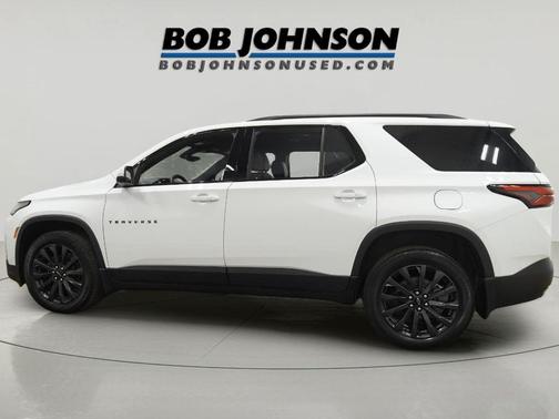 Summit White 2023 Chevrolet Traverse RS
