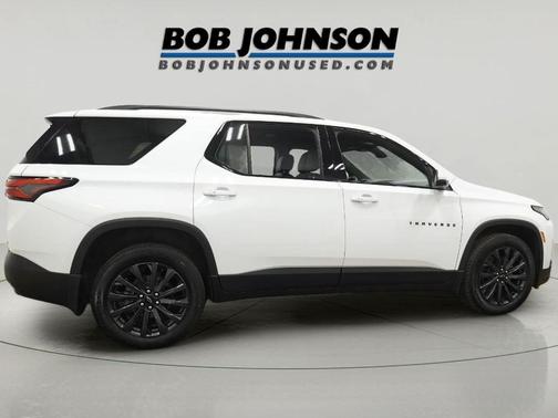 Summit White 2023 Chevrolet Traverse RS