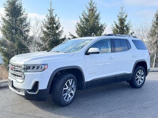2023 GMC Acadia AWD SLT