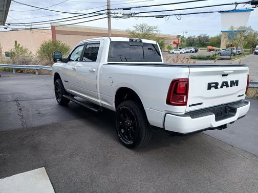 Bright White Clearcoat 2026 RAM 2500 Laramie Crew Cab 4x4 6'4' Box