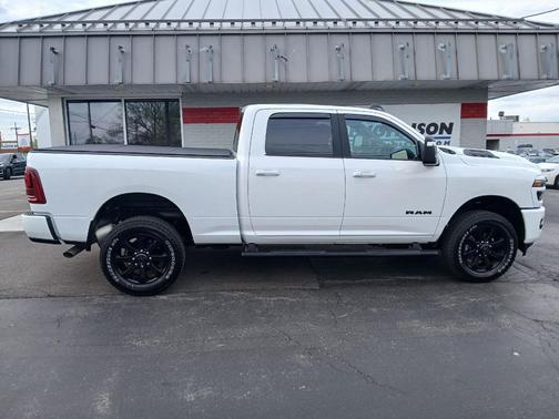 Bright White Clearcoat 2026 RAM 2500 Laramie Crew Cab 4x4 6'4' Box