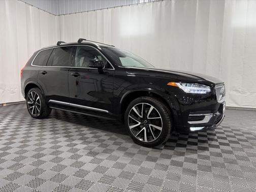 Onyx Black Metallic 2023 Volvo XC90 B5 Plus