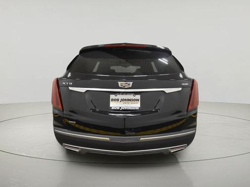 Stellar Black Metallic 2020 Cadillac XT5 Premium Luxury