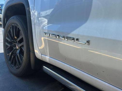 White Frost Tricoat 2023 GMC Sierra 1500 Denali