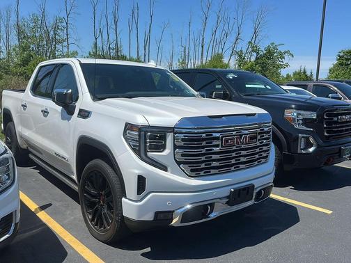 White Frost Tricoat 2023 GMC Sierra 1500 Denali