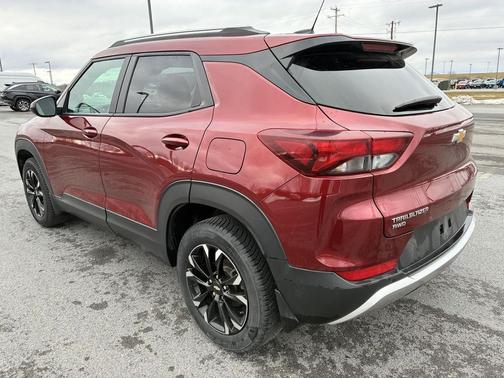 Crimson Metallic 2022 Chevrolet Trailblazer LT