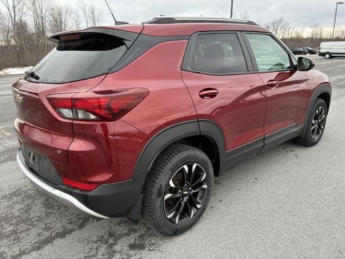 Crimson Metallic 2022 Chevrolet Trailblazer LT