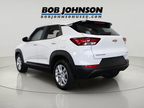 Summit White 2023 Chevrolet Trailblazer LS