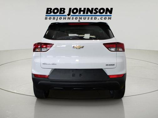 Summit White 2023 Chevrolet Trailblazer LS