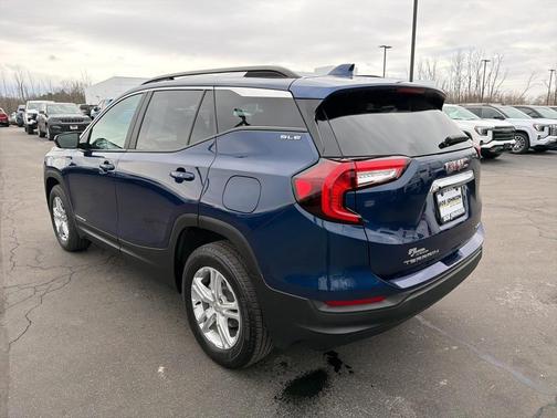 2023 GMC Terrain SLE